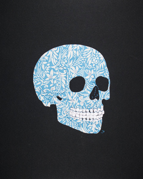 Skull in blue, white & silver filigree