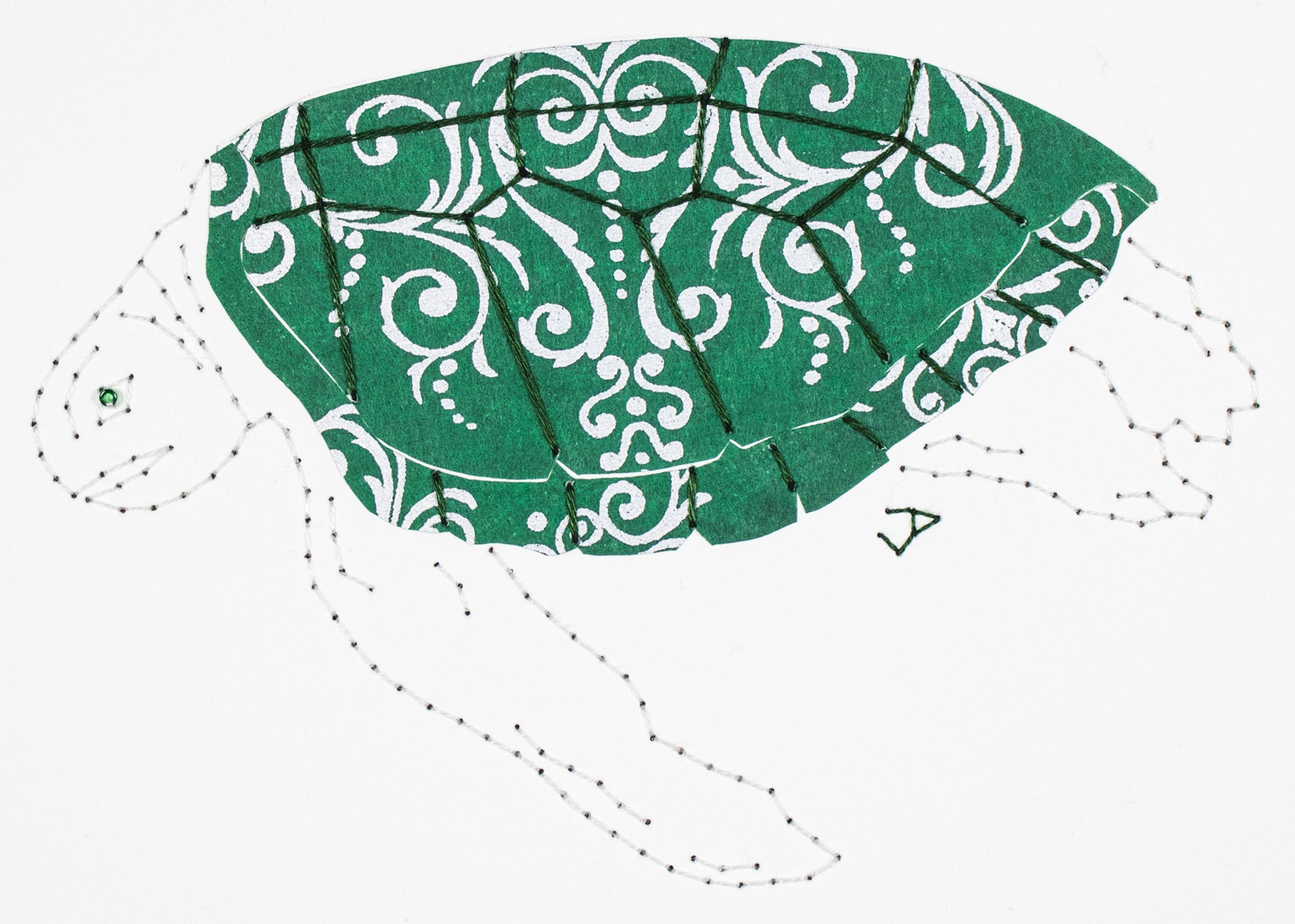 Green Turtle in silver filigree on dark green