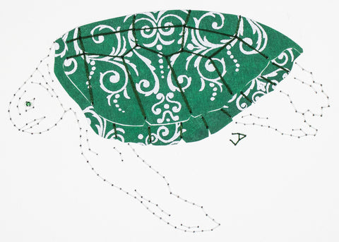 Green Turtle in silver filigree on dark green